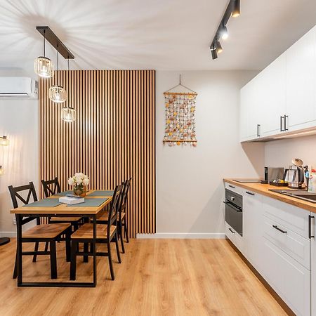 Laba Kolobrzeg Apartamenty Kollataja Z Parkingiem Экстерьер фото
