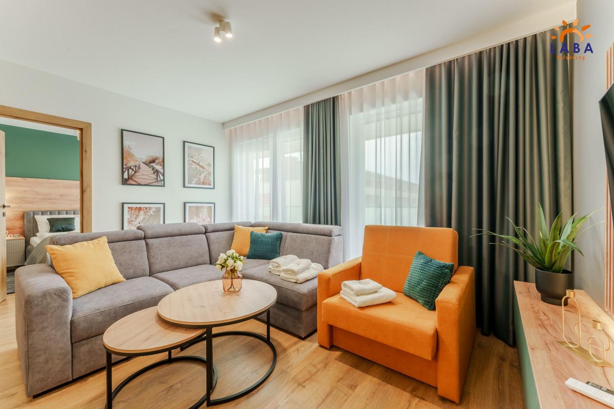 Laba Kolobrzeg Apartamenty Kollataja Z Parkingiem Экстерьер фото