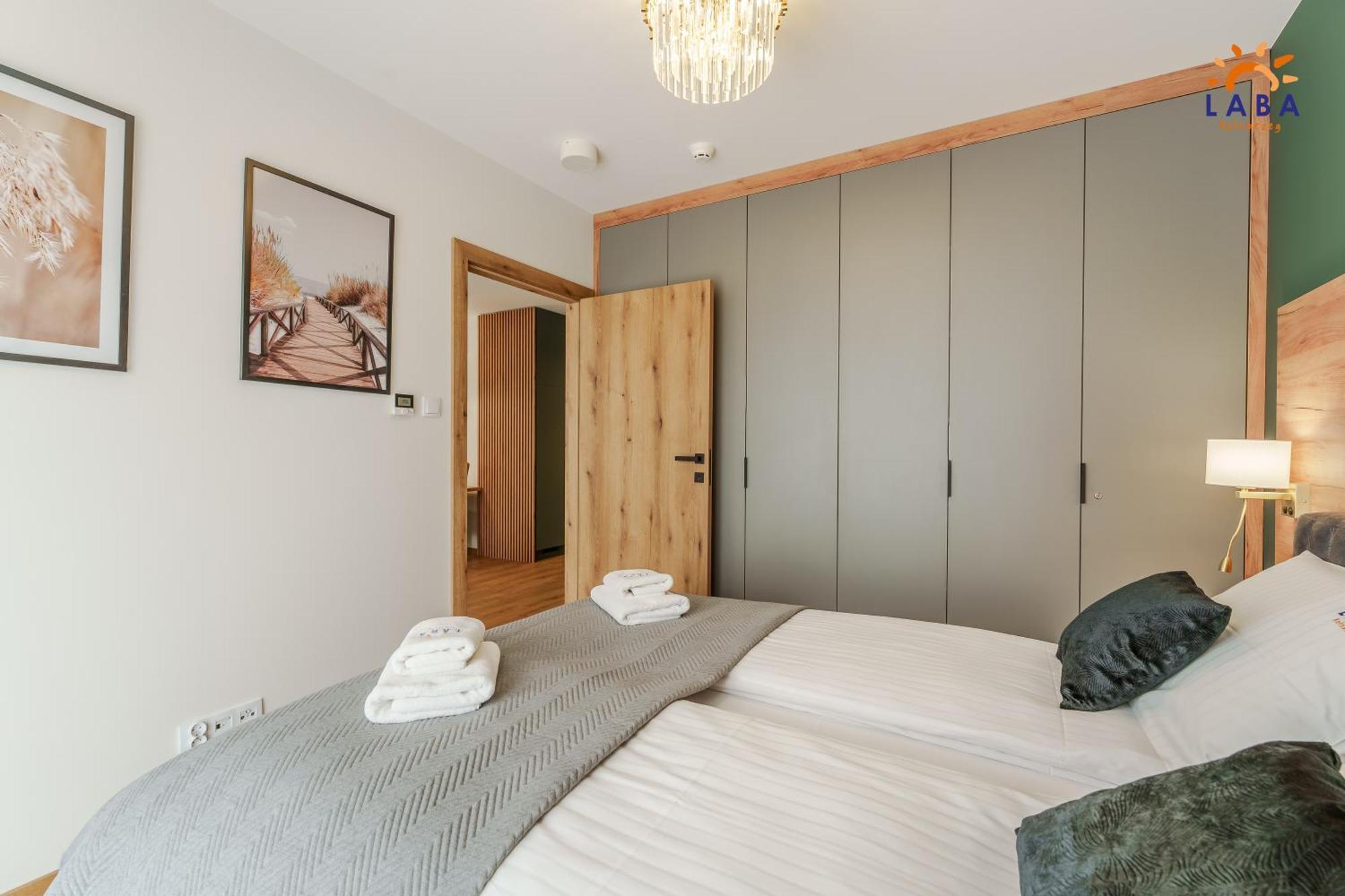 Laba Kolobrzeg Apartamenty Kollataja Z Parkingiem Экстерьер фото