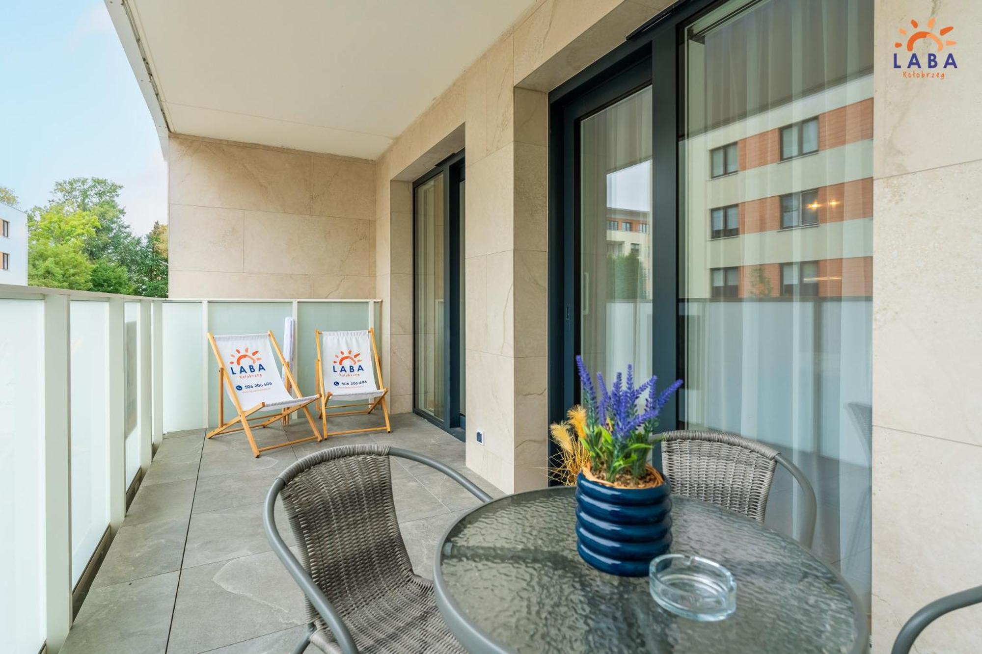 Laba Kolobrzeg Apartamenty Kollataja Z Parkingiem Экстерьер фото