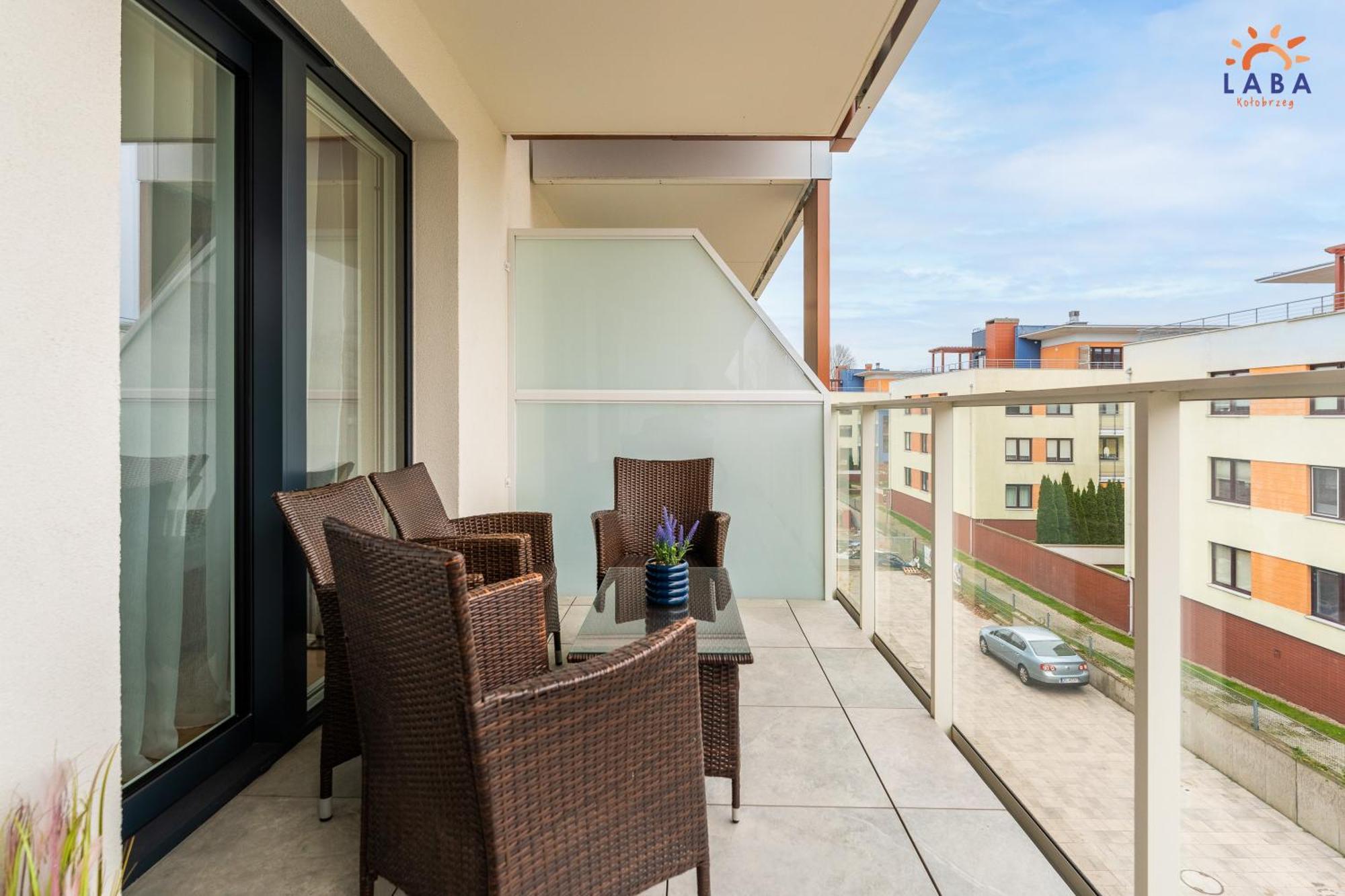 Laba Kolobrzeg Apartamenty Kollataja Z Parkingiem Экстерьер фото